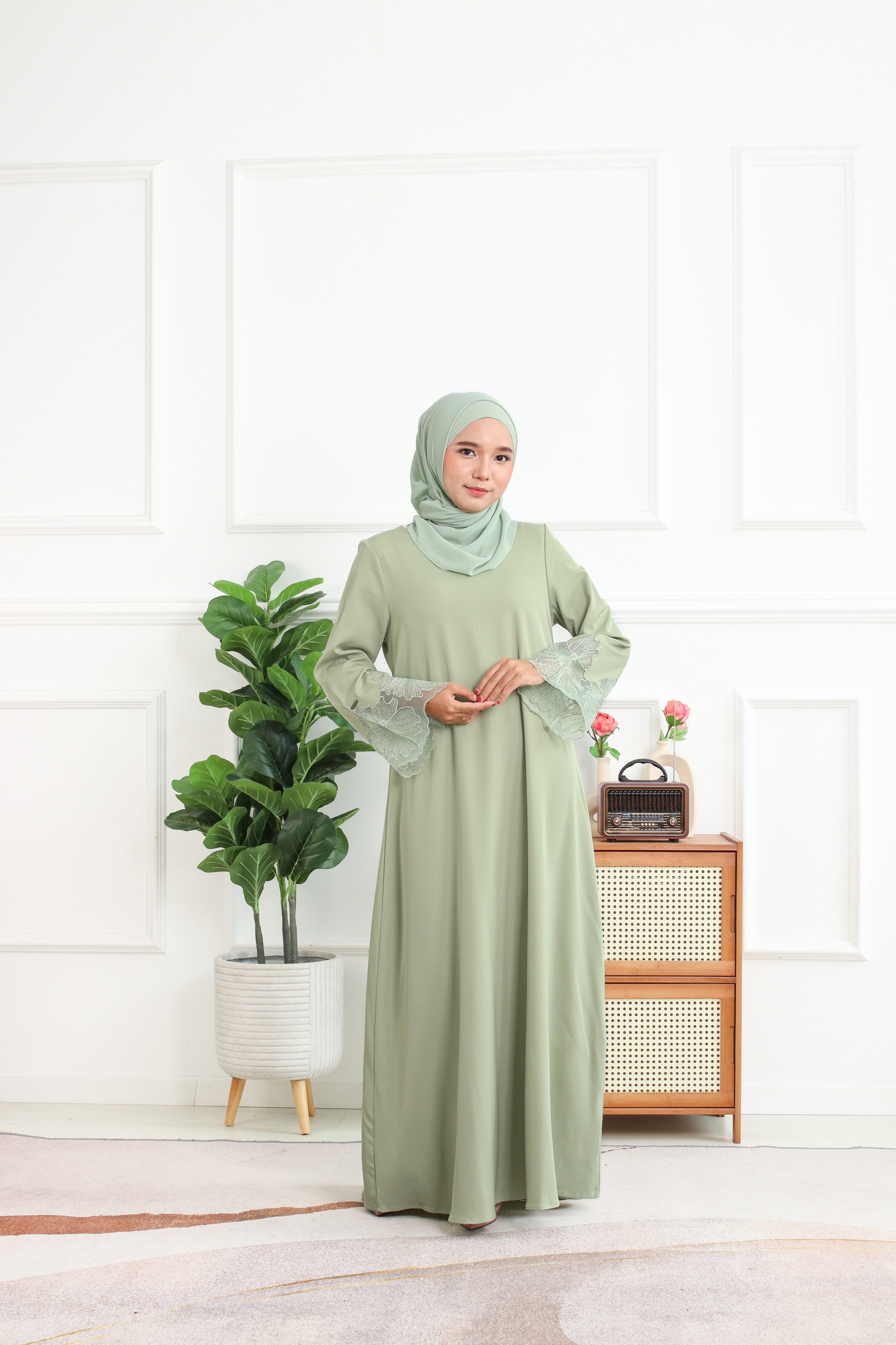 ABAYA IRIS - Sage Green