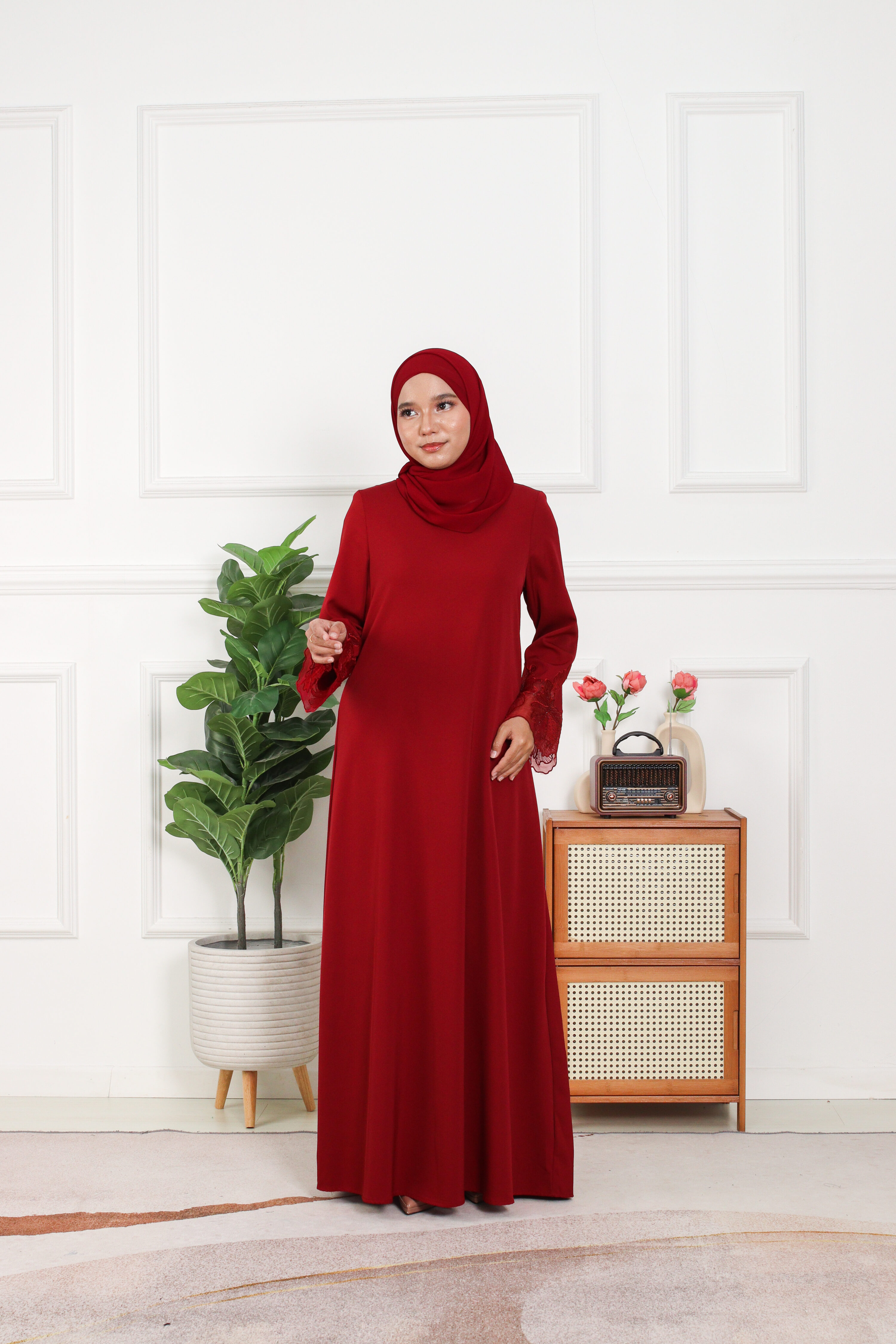 ABAYA IRIS - Scarlet Red