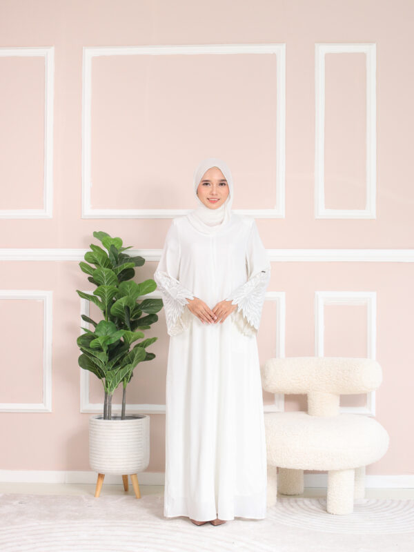 ABAYA DHIA- Off White