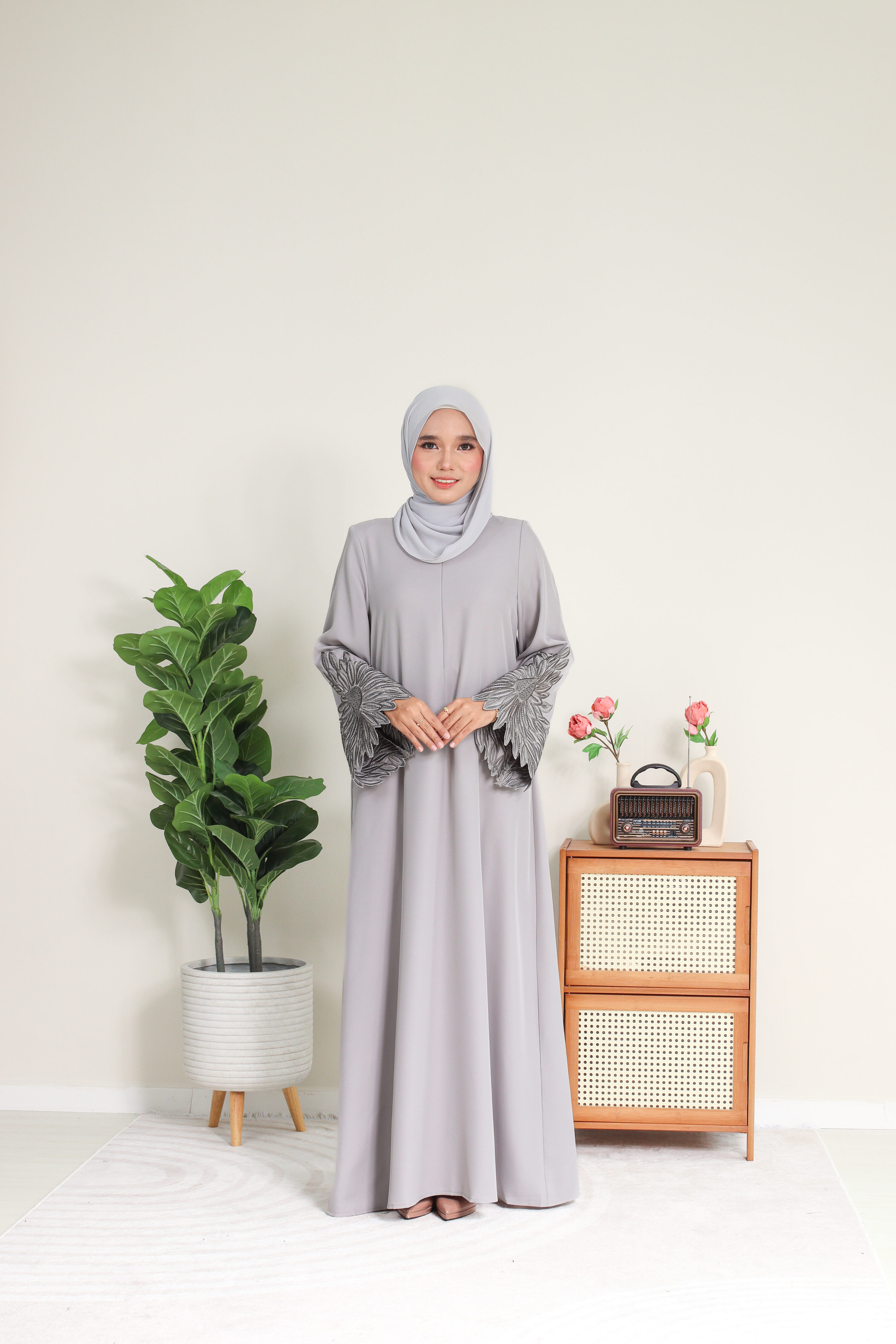 ABAYA DHIA- Grey