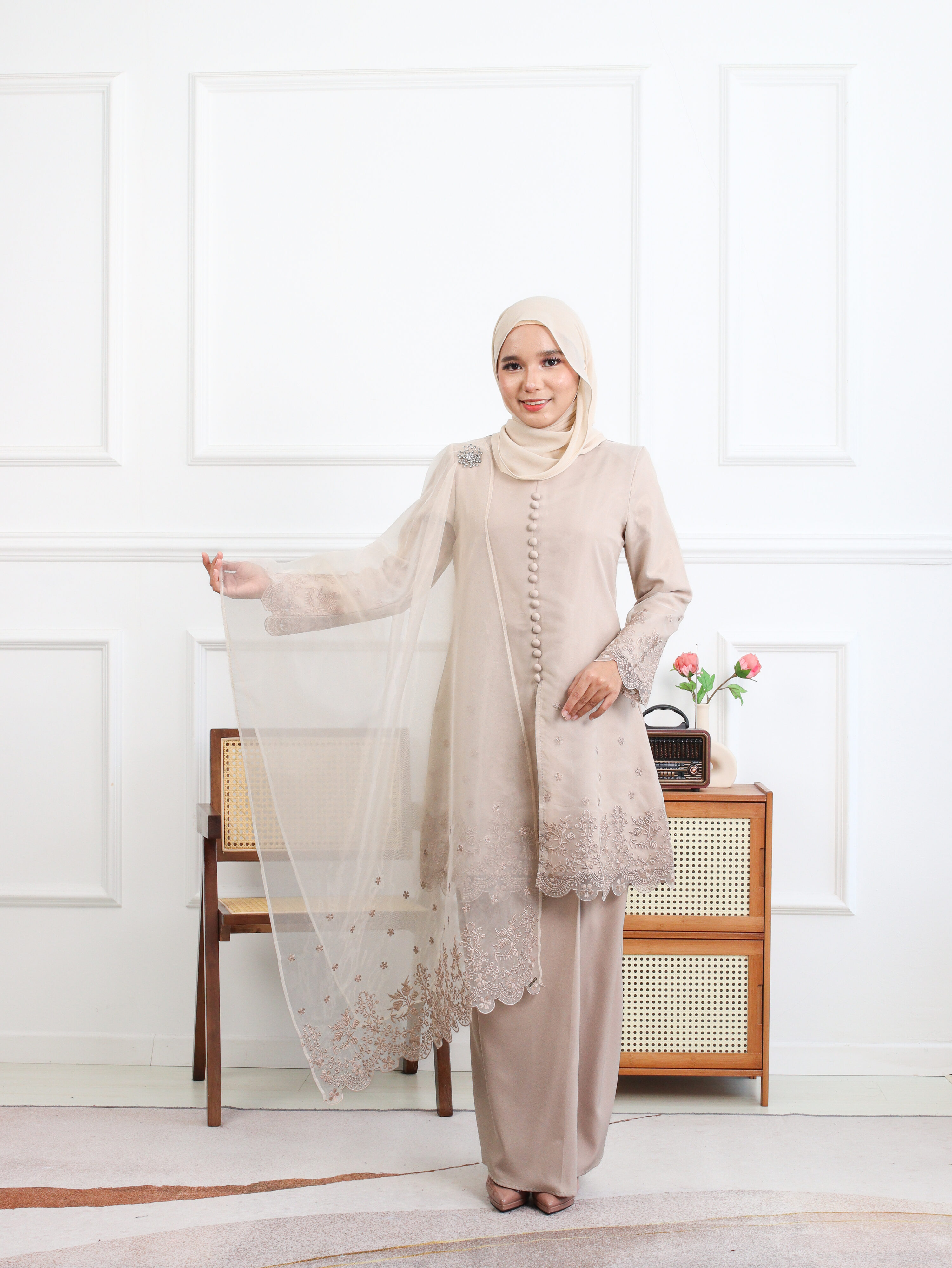 MARISSA KURUNG + SHAWL