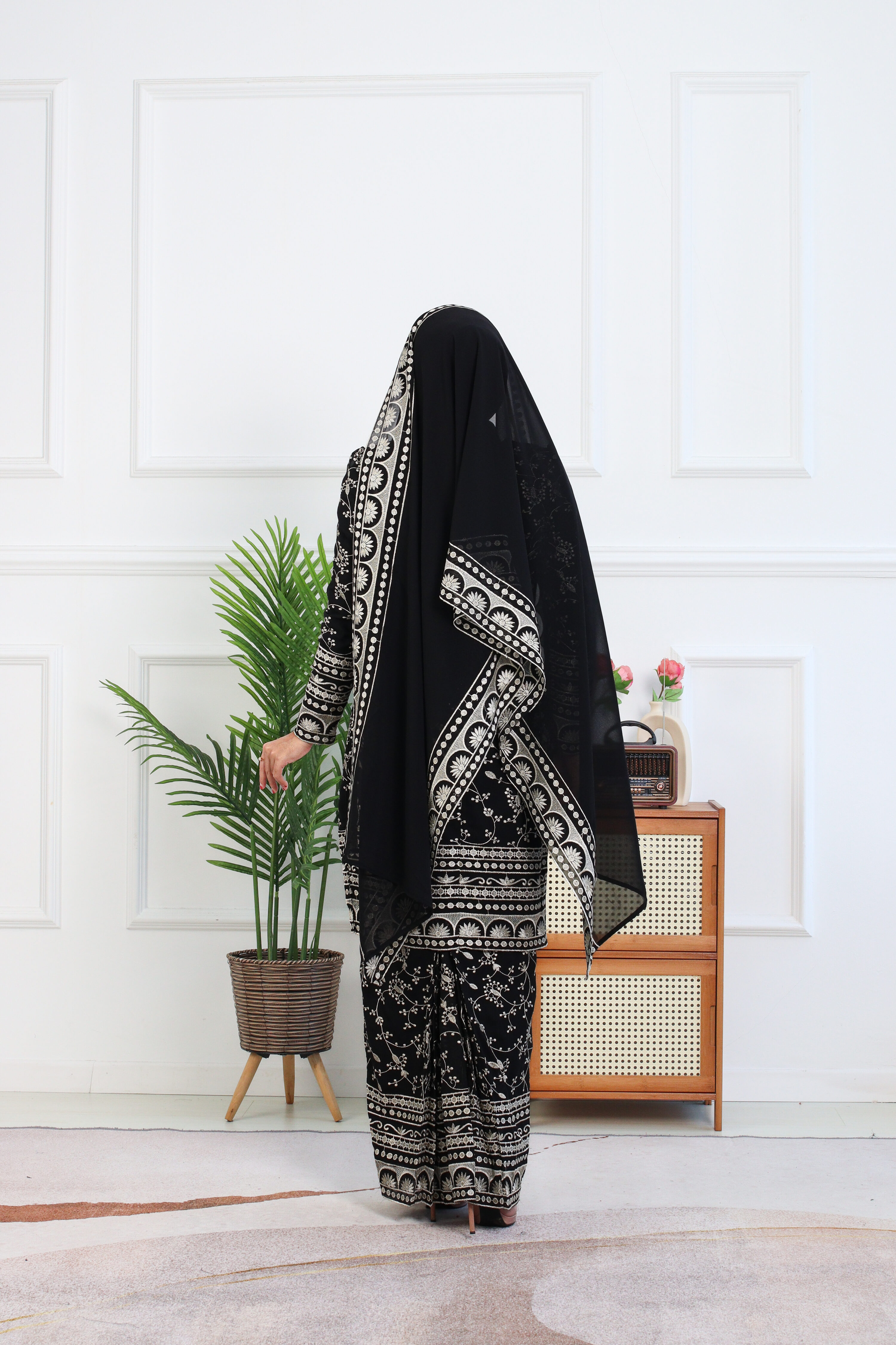 NEETHA KURUNG + SHAWL