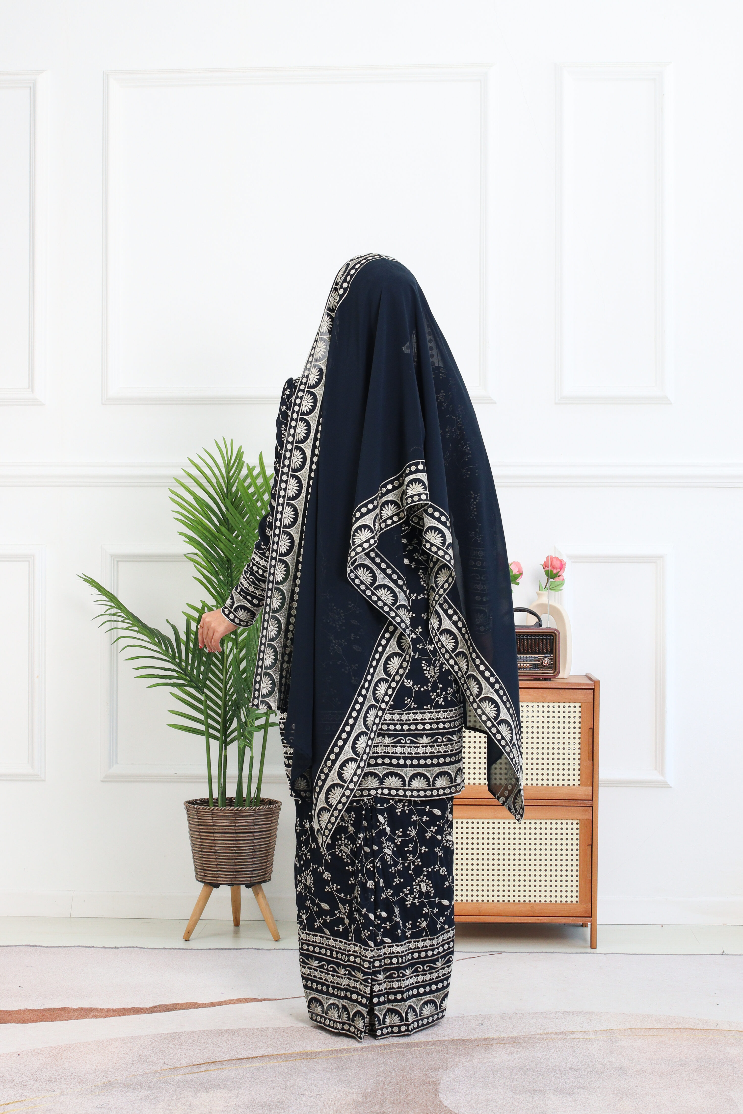 NEETHA KURUNG + SHAWL
