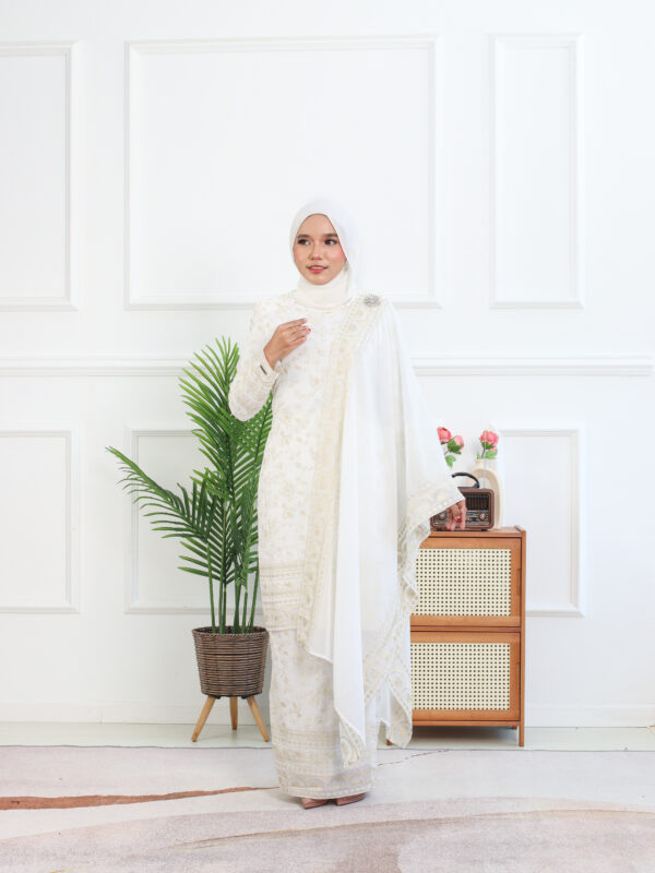 NEETHA KURUNG + SHAWL