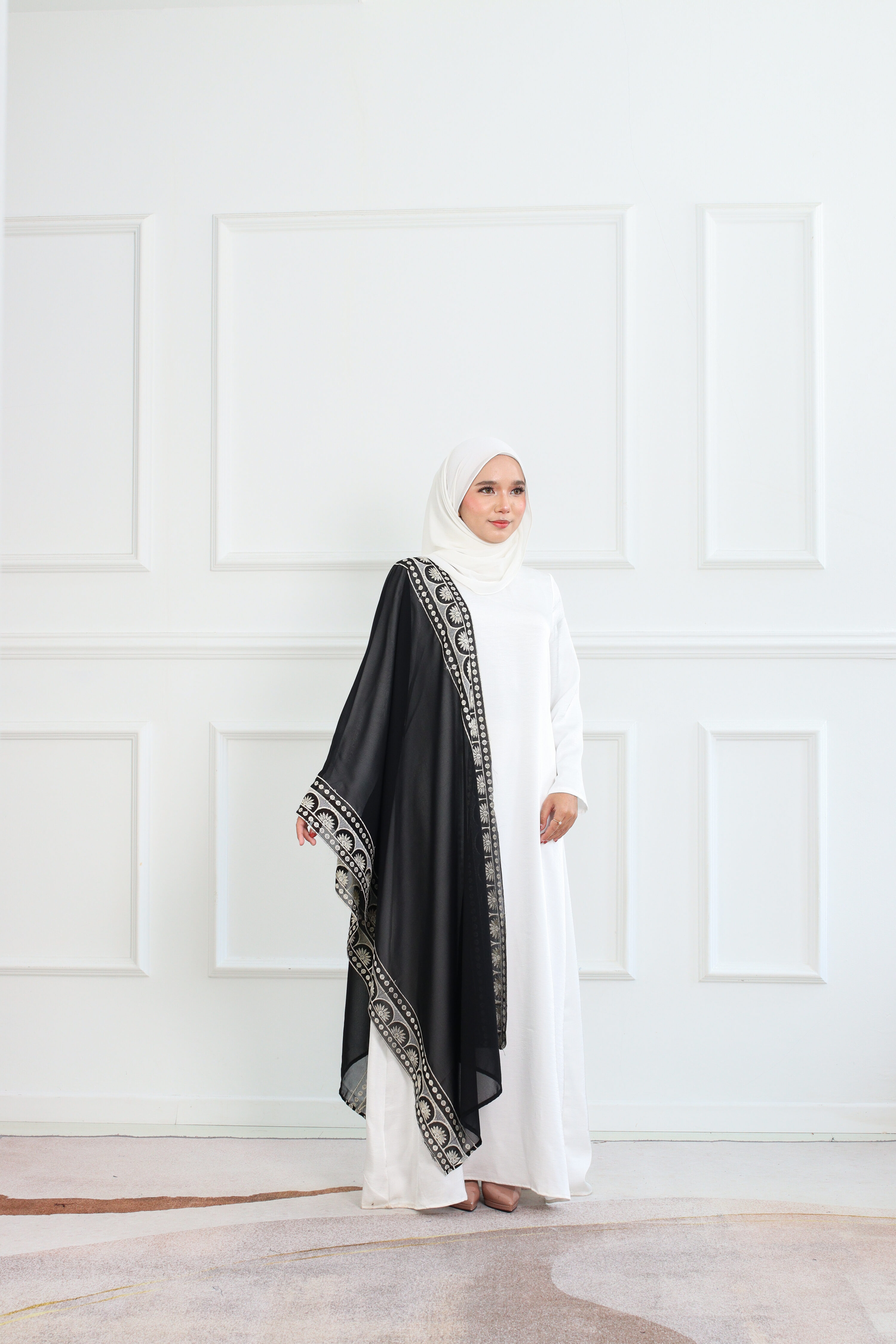 NEETHA SHAWL